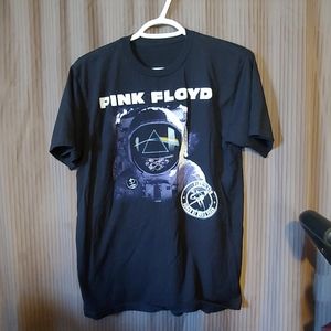 Pink Floyd graphic tee, dark side of the moon